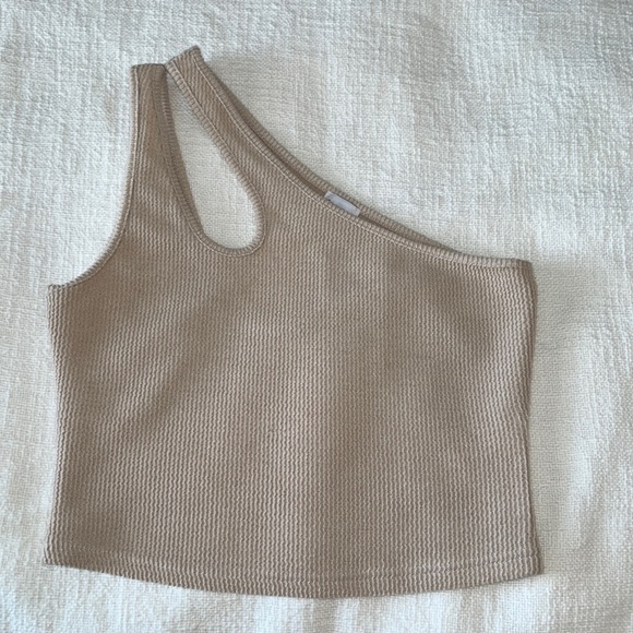 Princess Polly Tops - Princess Polly Secret  crop top beige - US6